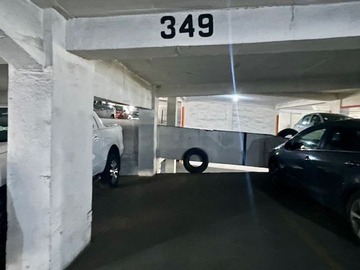 Arriendo Mensual / Estacionamiento / Santiago