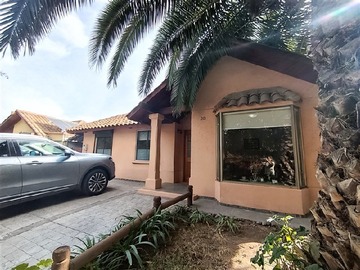 Venta / Casa / Colina