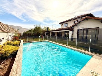Venta / Casa / Colina