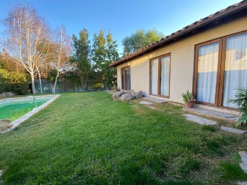 Venta / Casa / Colina